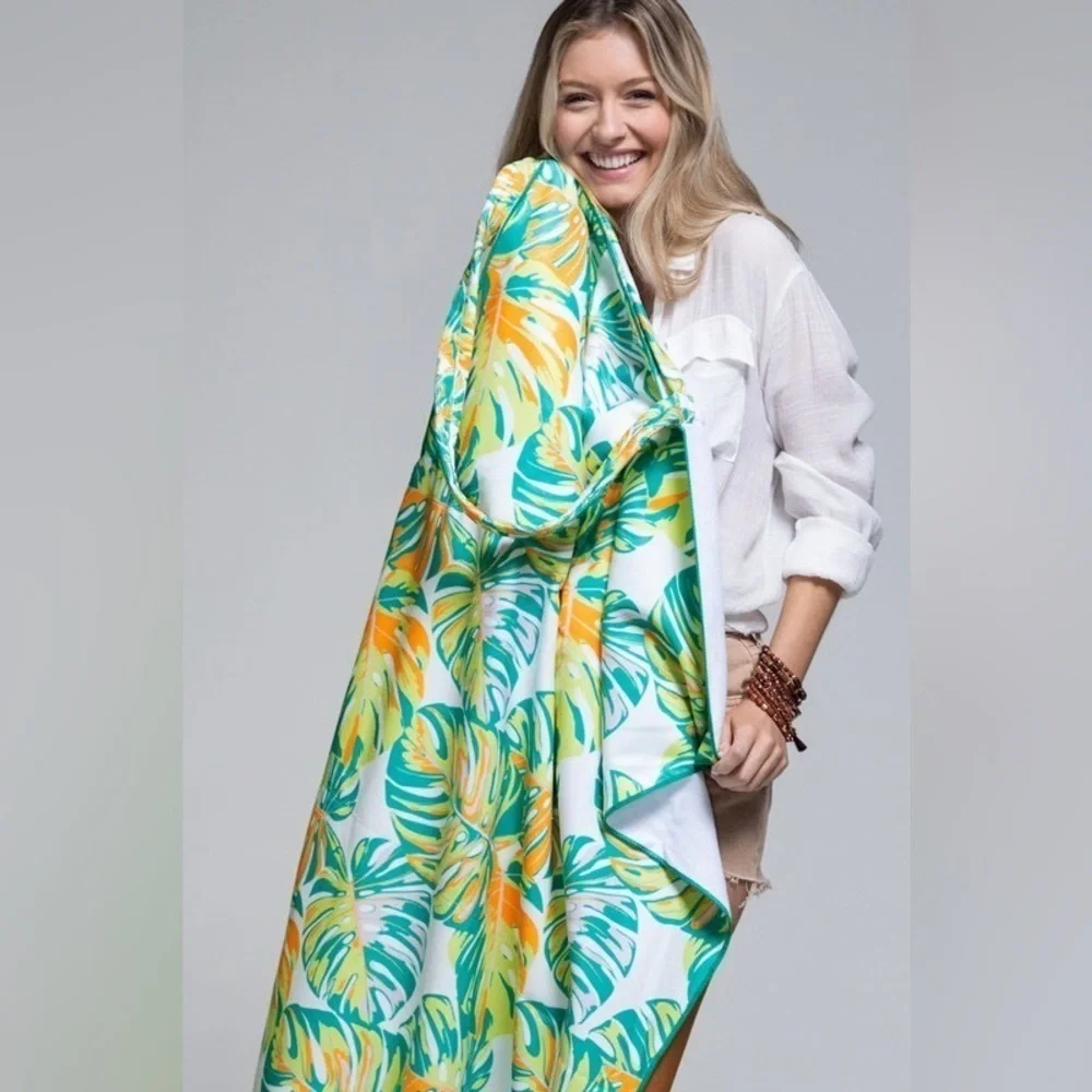 2 In 1 Ruggine Plush Leaf Motif Shoulder Bag Turns Into Beach Towel